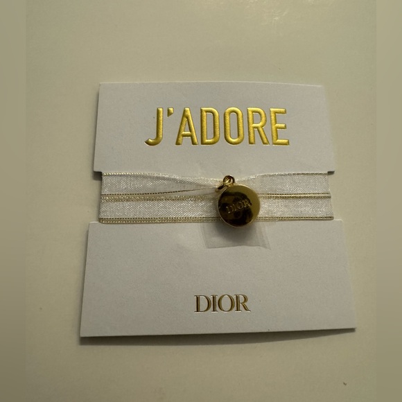 Christian Dior J’adore Compliments Perfumed Ceramic Medallion Pendant - Picture 2 of 2